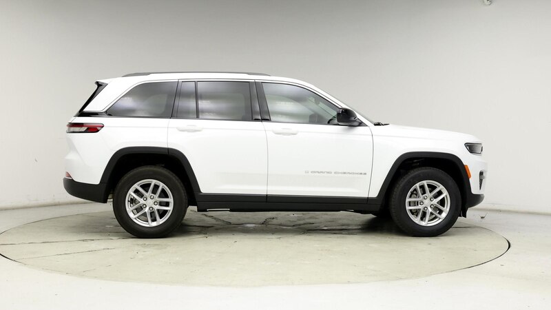 2023 Jeep Grand Cherokee Laredo 7