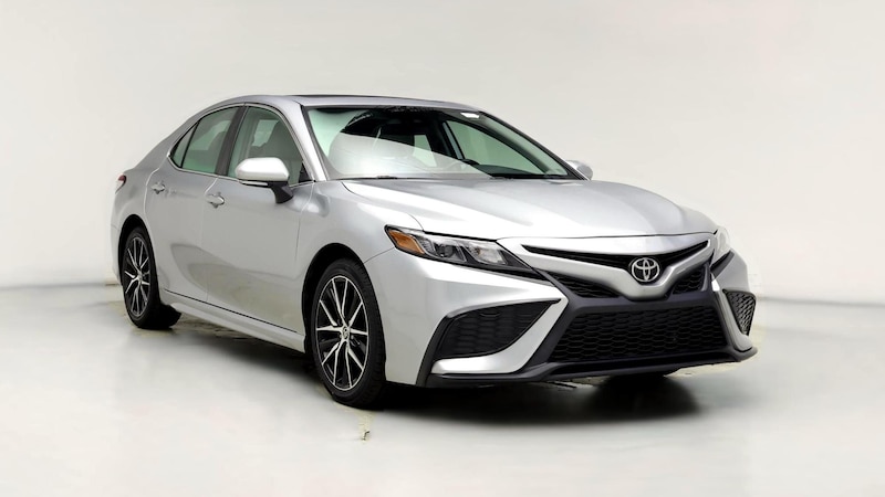 2022 Toyota Camry SE Hero Image