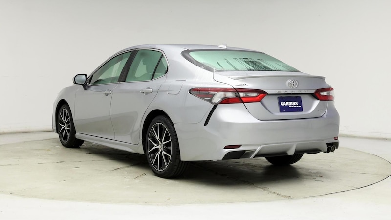 2022 Toyota Camry SE 2