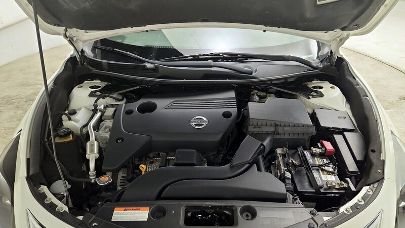 2014 Nissan Altima SL 22