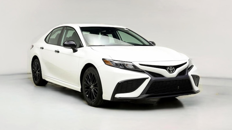 2022 Toyota Camry SE Hero Image