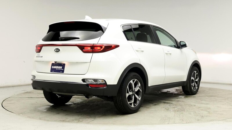 2022 Kia Sportage LX 8