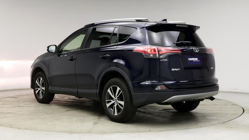 2018 Toyota RAV4 XLE 2