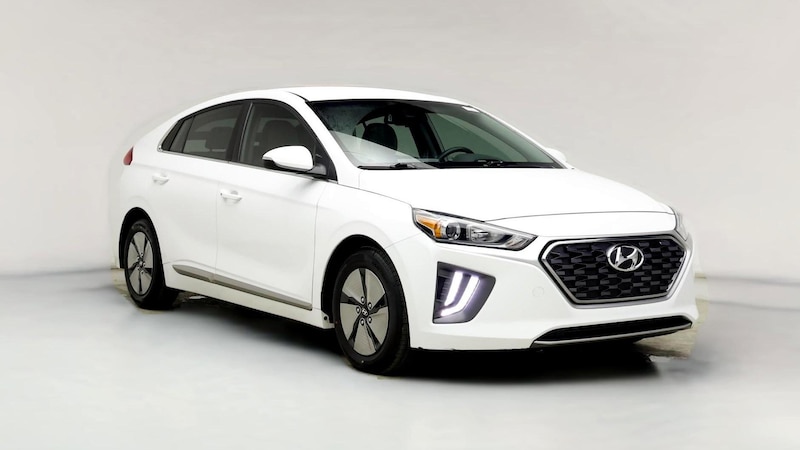 2022 Hyundai Ioniq SE Hero Image