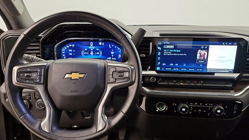 2023 Chevrolet Silverado 1500 LT 10