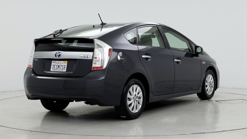 2014 Toyota Prius Plug-in 8