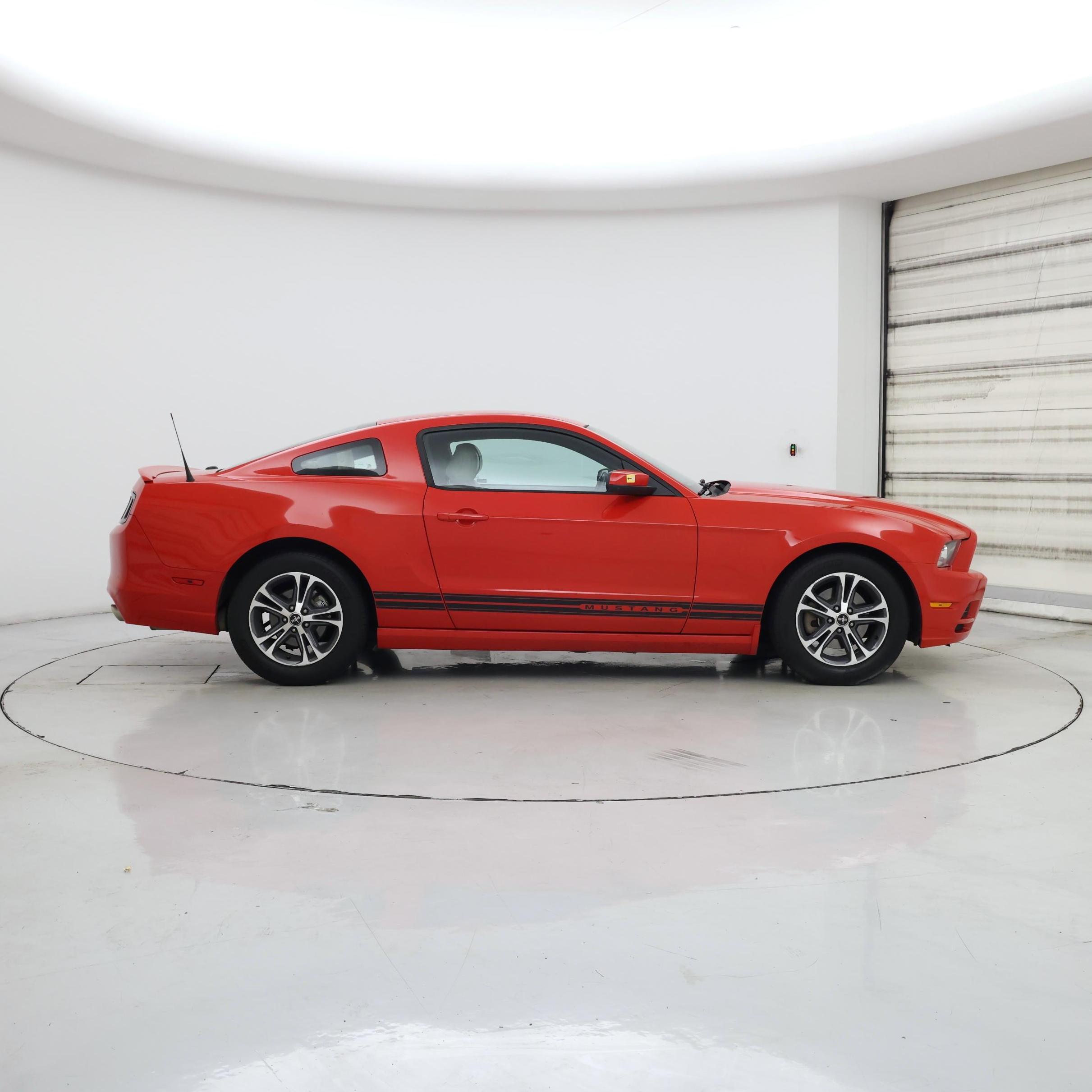 Thumbnail: 2014 Ford Mustang - 7