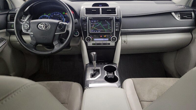 2014 Toyota Camry XLE 9