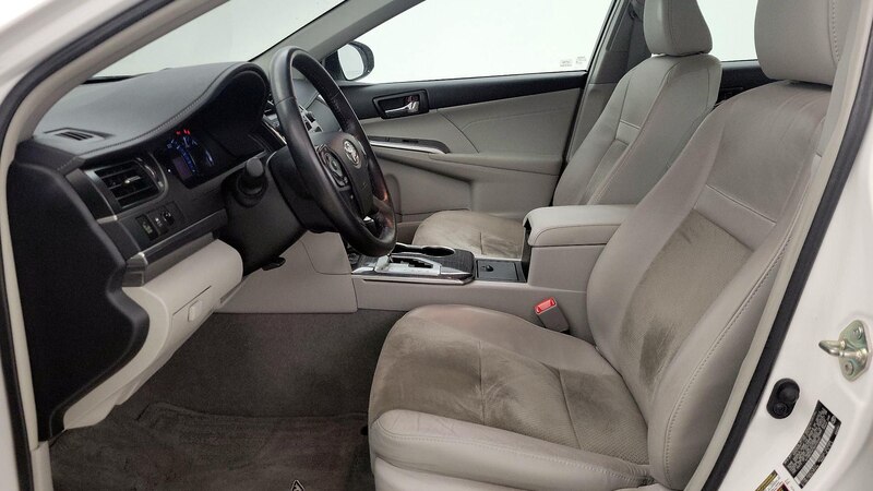 2014 Toyota Camry XLE 11