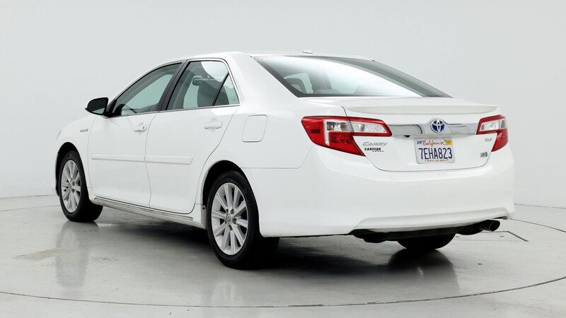 2014 Toyota Camry XLE 2