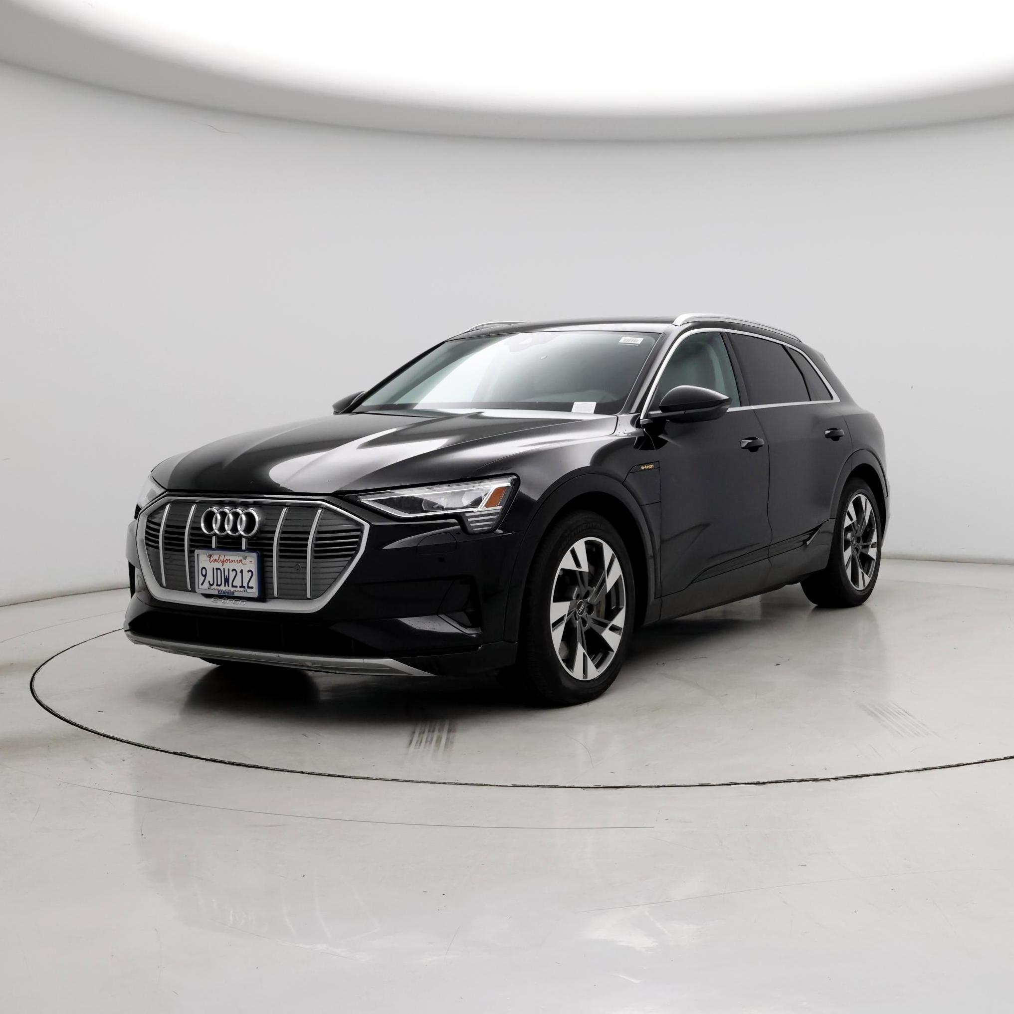 Thumbnail: 2021 Audi e-tron - 4