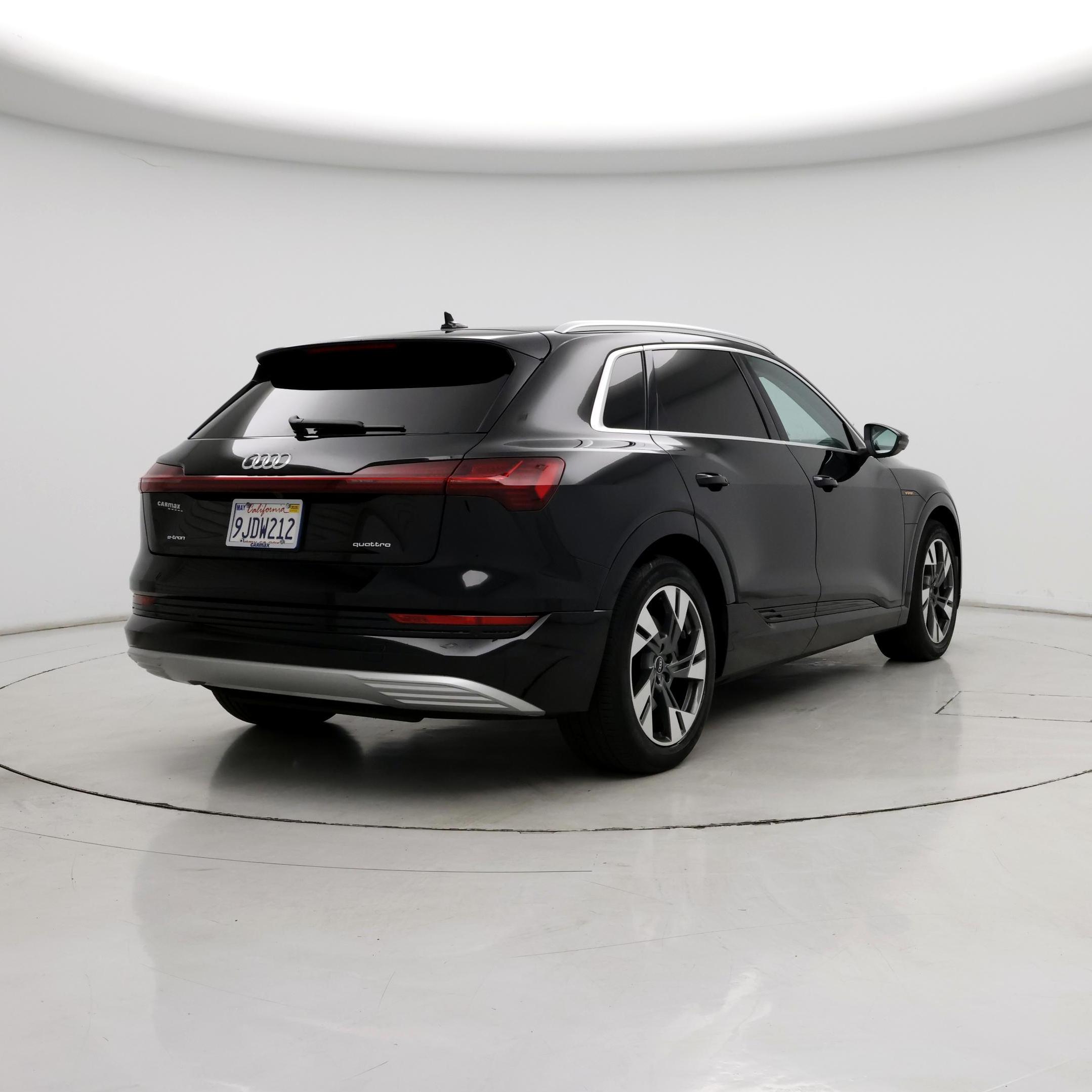 Thumbnail: 2021 Audi e-tron - 8