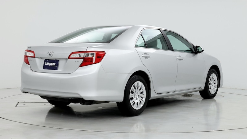 2014 Toyota Camry LE 8