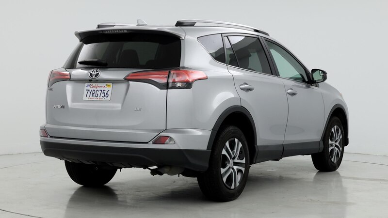 2017 Toyota RAV4 LE 8