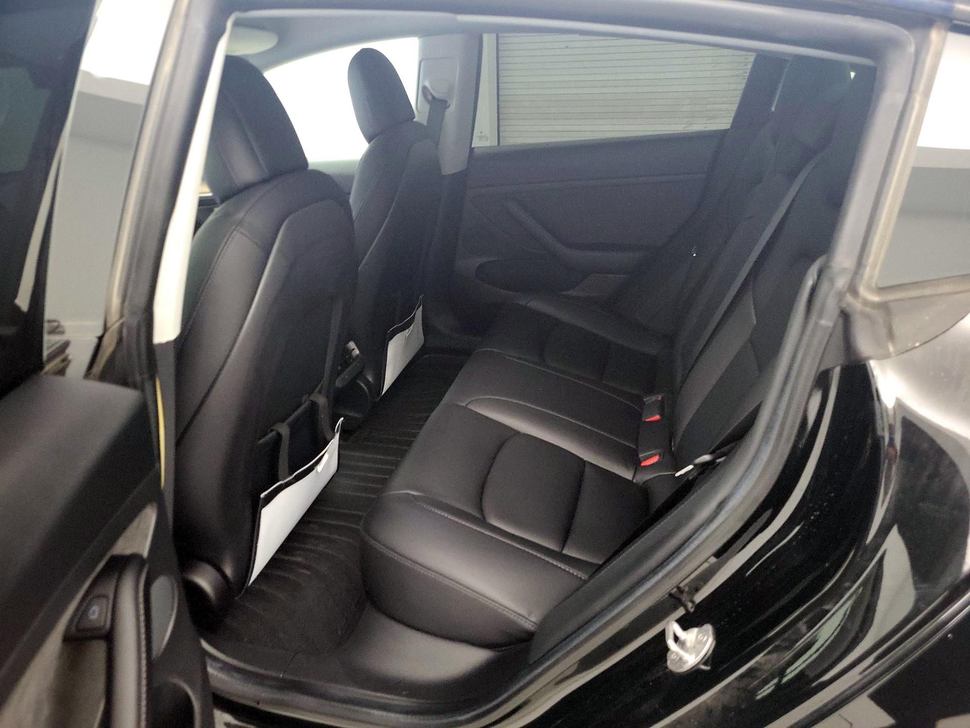 Thumbnail: 2021 Tesla Model 3 - 20