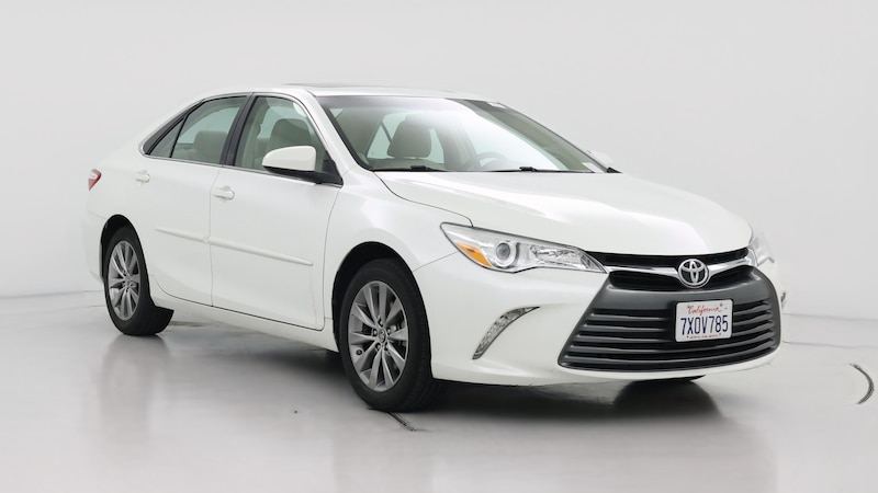 2017 Toyota Camry XLE Hero Image