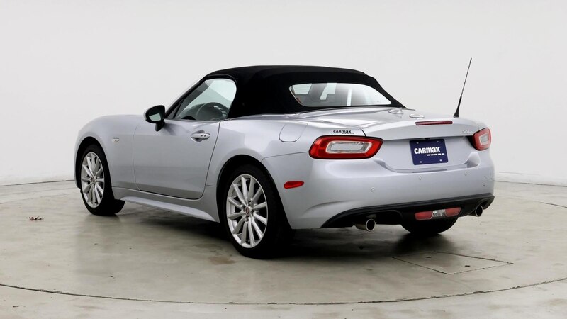 2020 Fiat 124 Spider Lusso 2