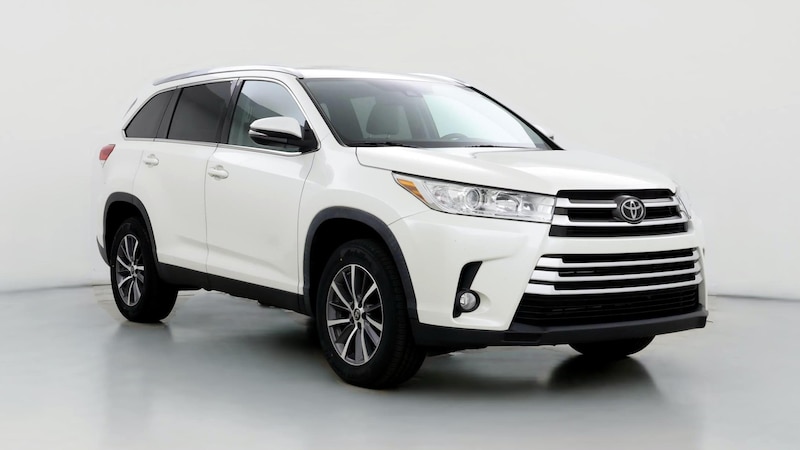 2019 Toyota Highlander XLE Hero Image