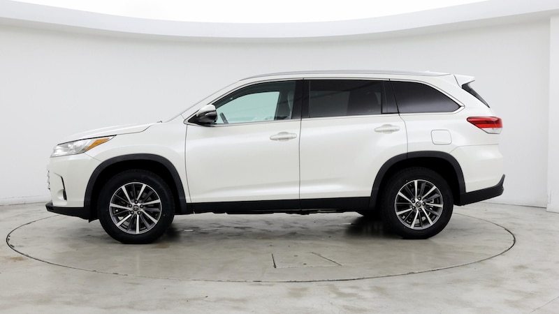 2019 Toyota Highlander XLE 3