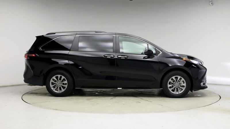 2023 Toyota Sienna XLE 7