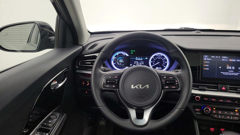 2022 Kia Niro LXS 10