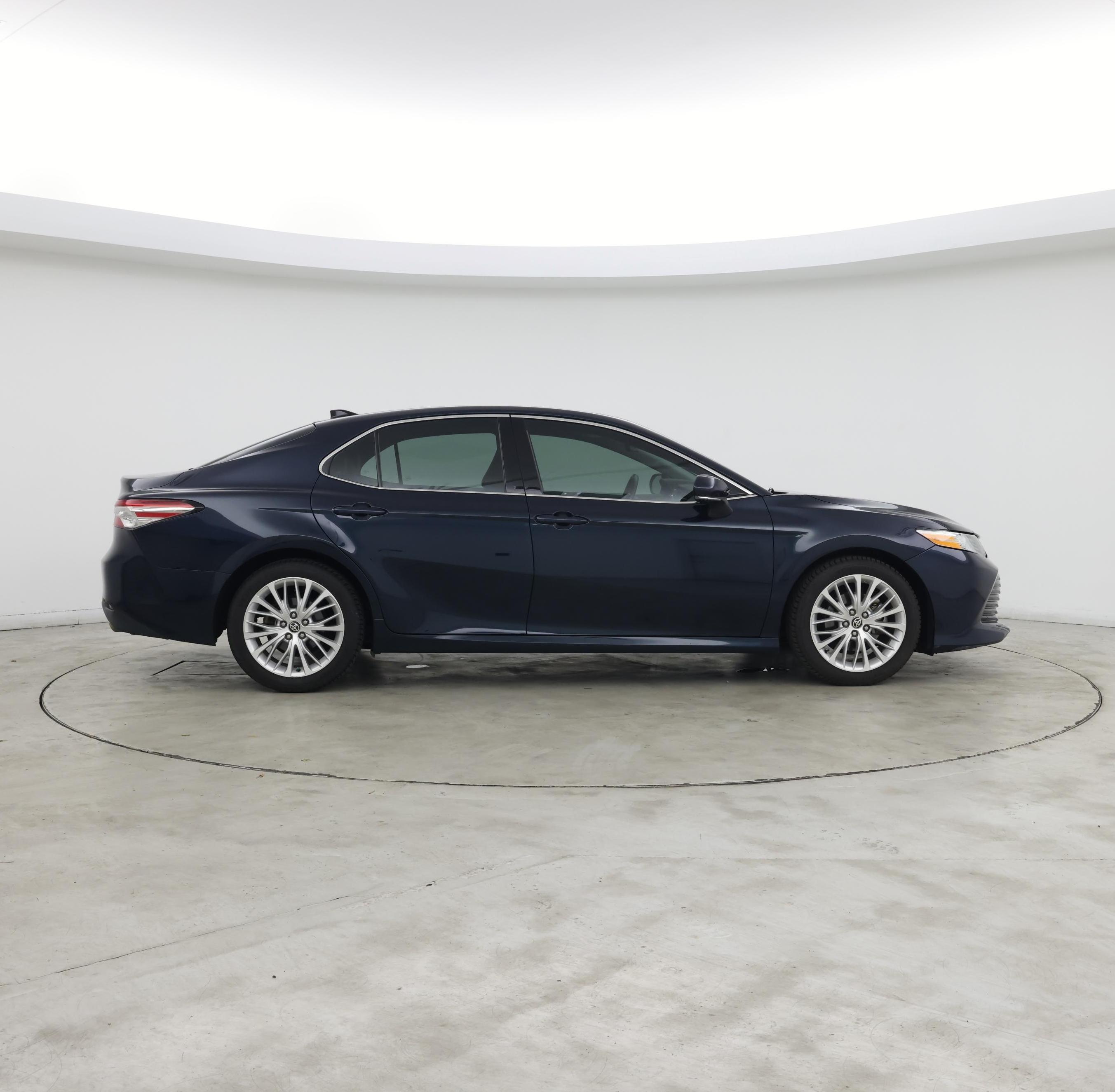 Thumbnail: 2020 Toyota Camry - 7