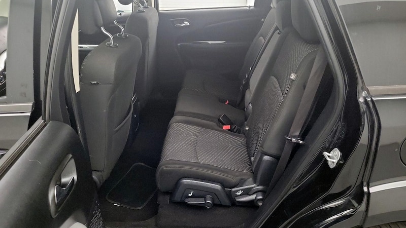 2020 Dodge Journey SE 19
