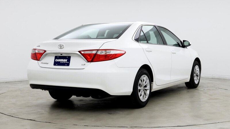 2015 Toyota Camry LE 8