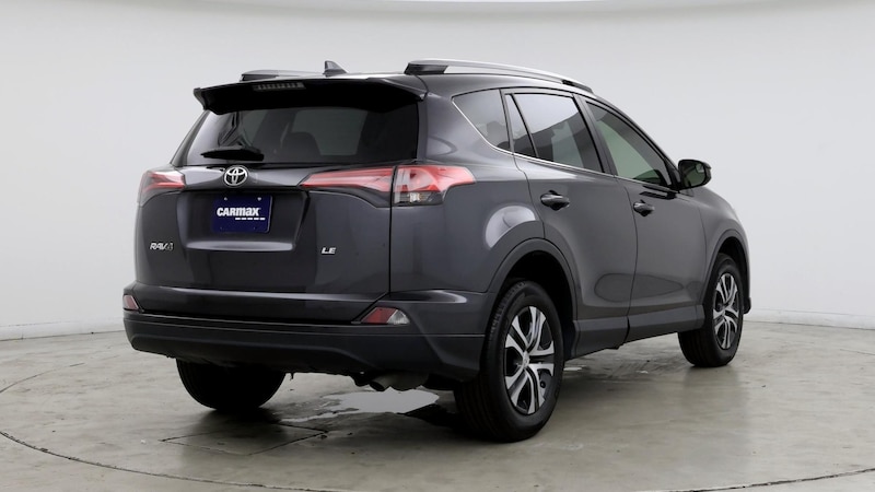 2018 Toyota RAV4 LE 8