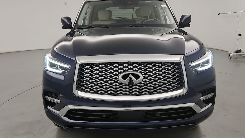 2022 INFINITI QX80 Luxe 2