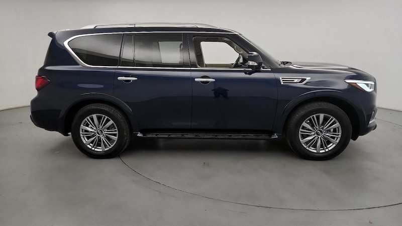 2022 INFINITI QX80 Luxe 4