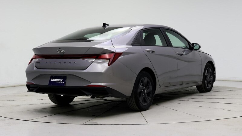 2022 Hyundai Elantra SEL 8