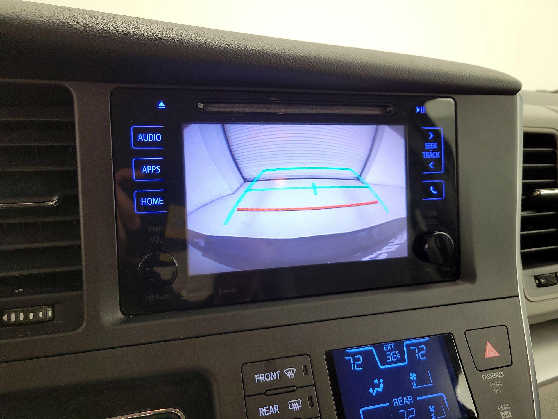 Thumbnail: 2017 Toyota Sienna - 14