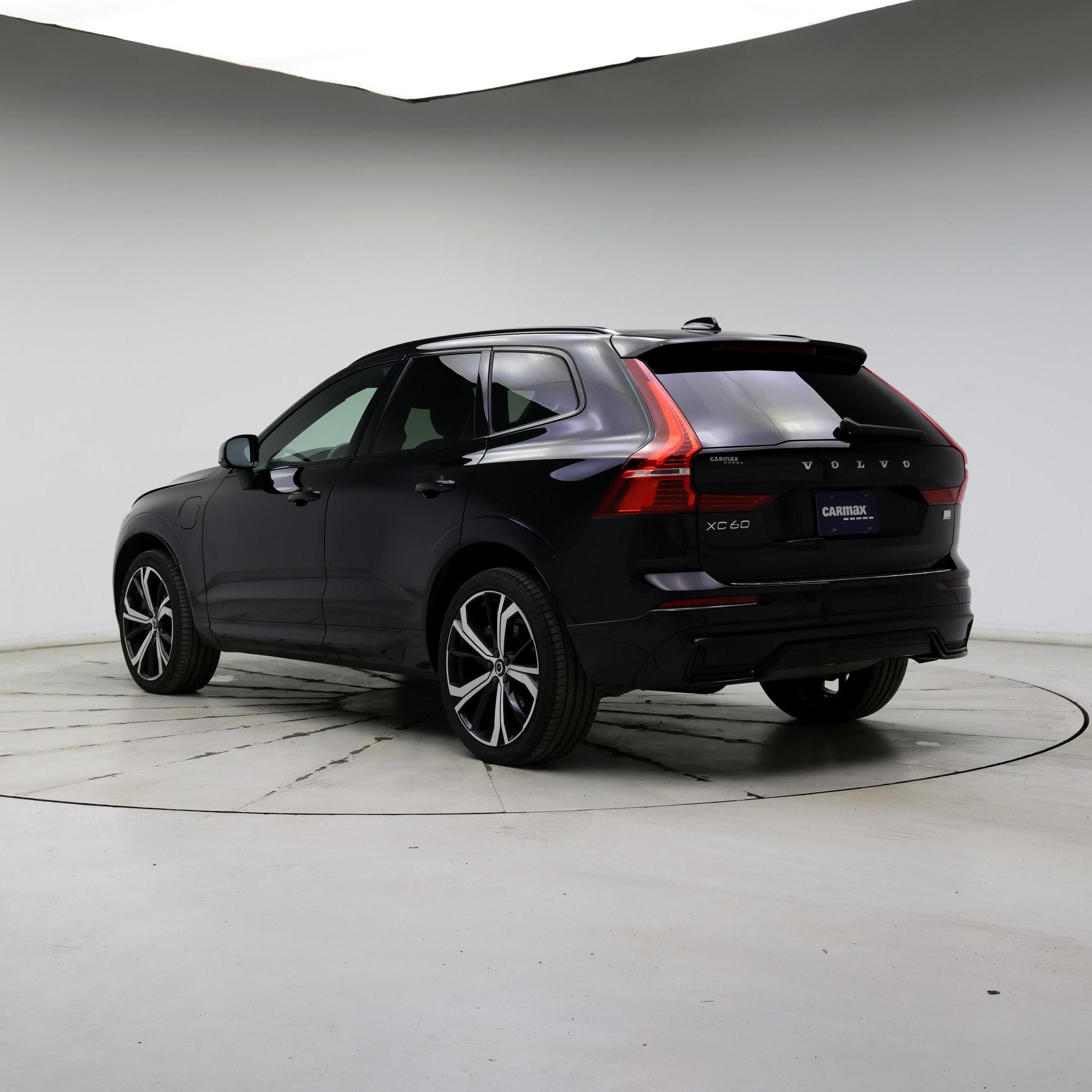 Thumbnail: 2022 Volvo XC60 - 2