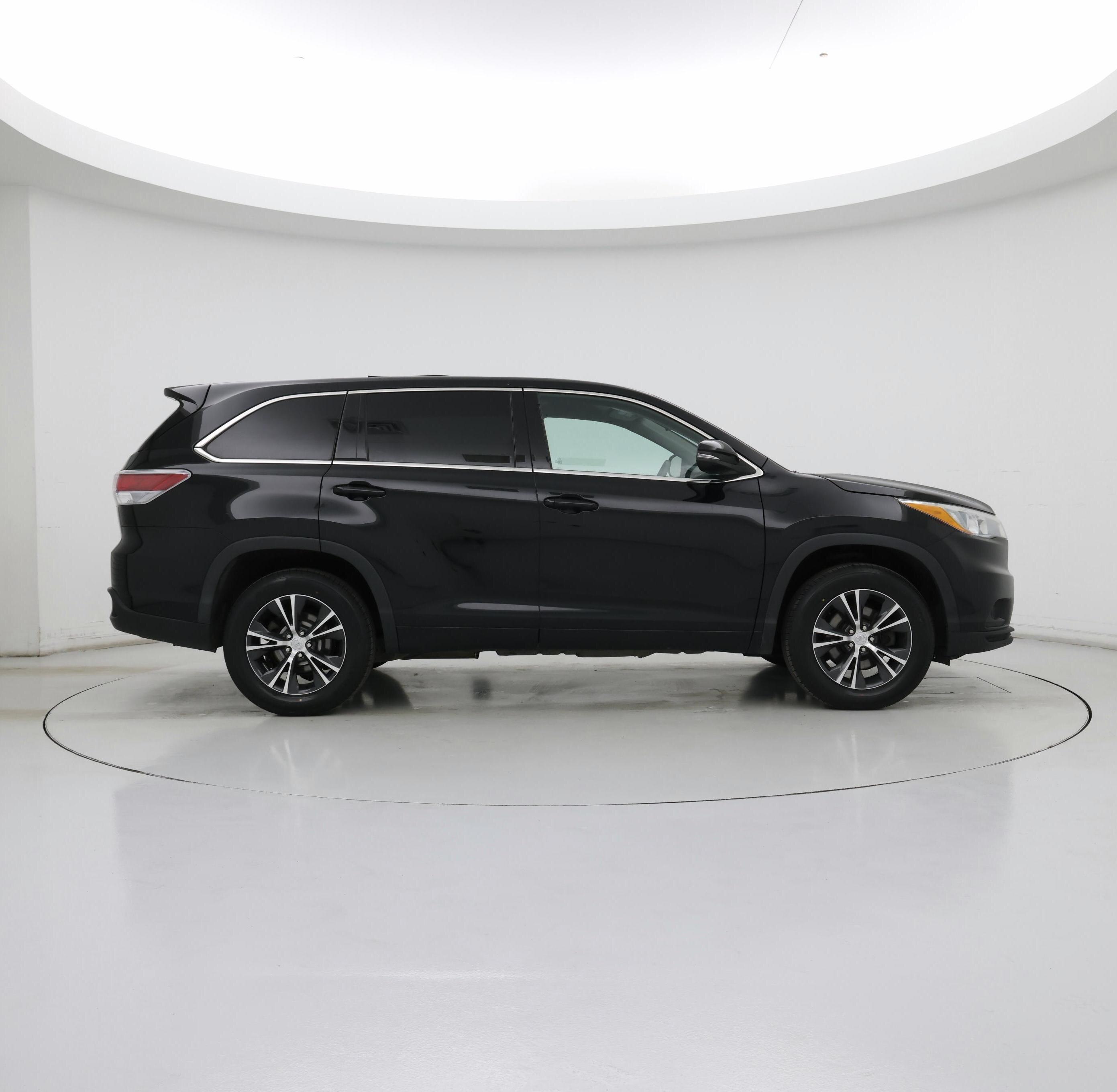 Thumbnail: 2015 Toyota Highlander - 7
