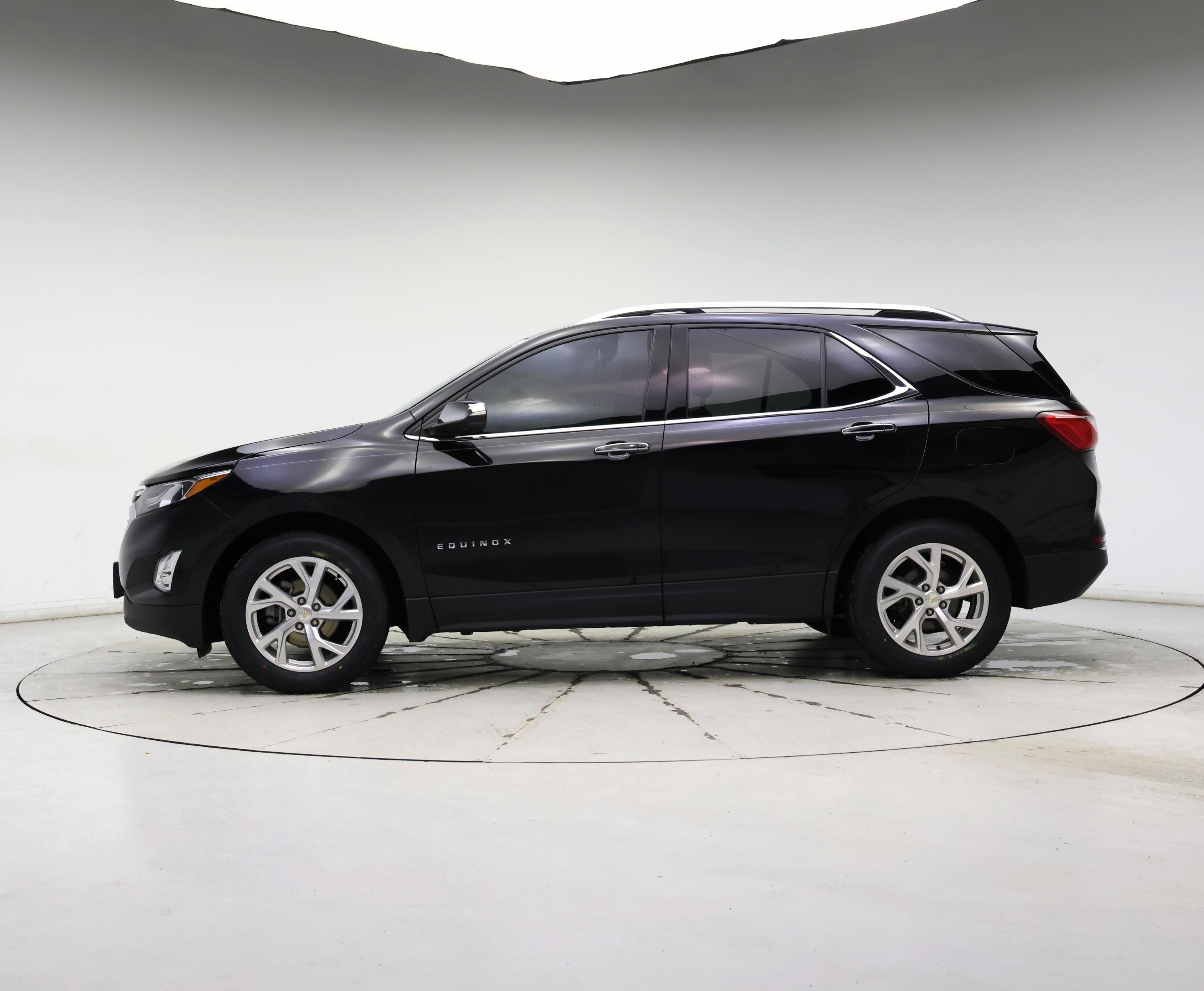 Thumbnail: 2020 Chevrolet Equinox - 3