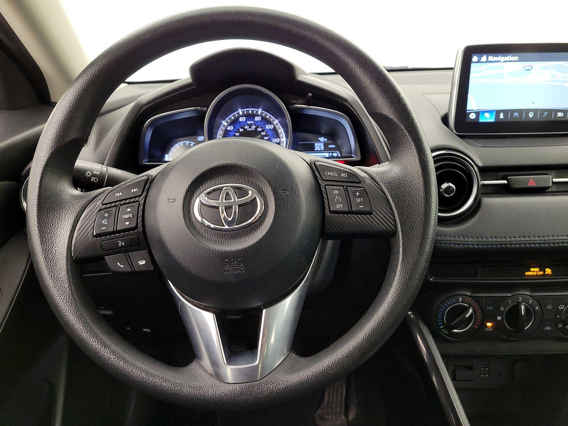 Thumbnail: 2017 Toyota Yaris iA - 10