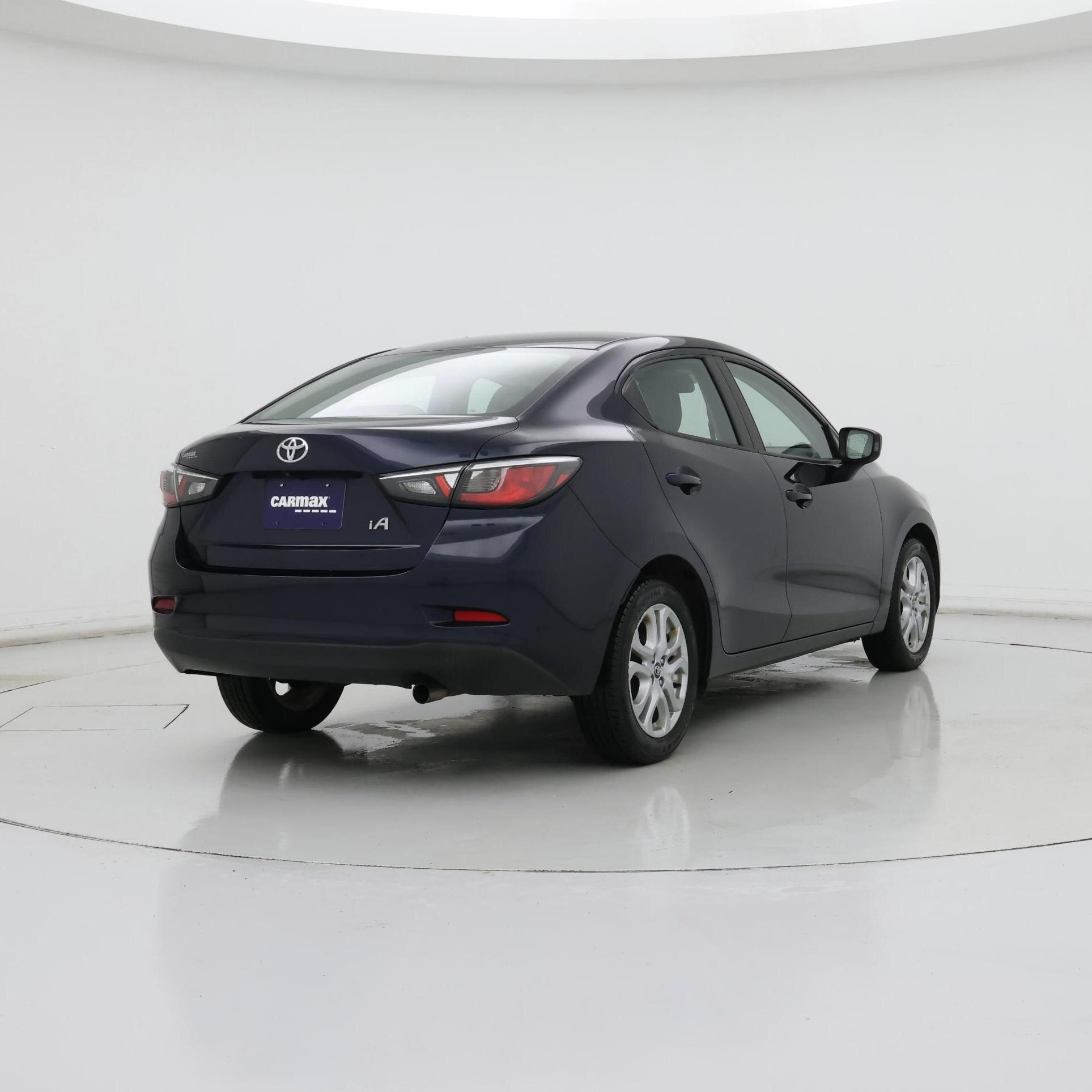 Thumbnail: 2017 Toyota Yaris iA - 8