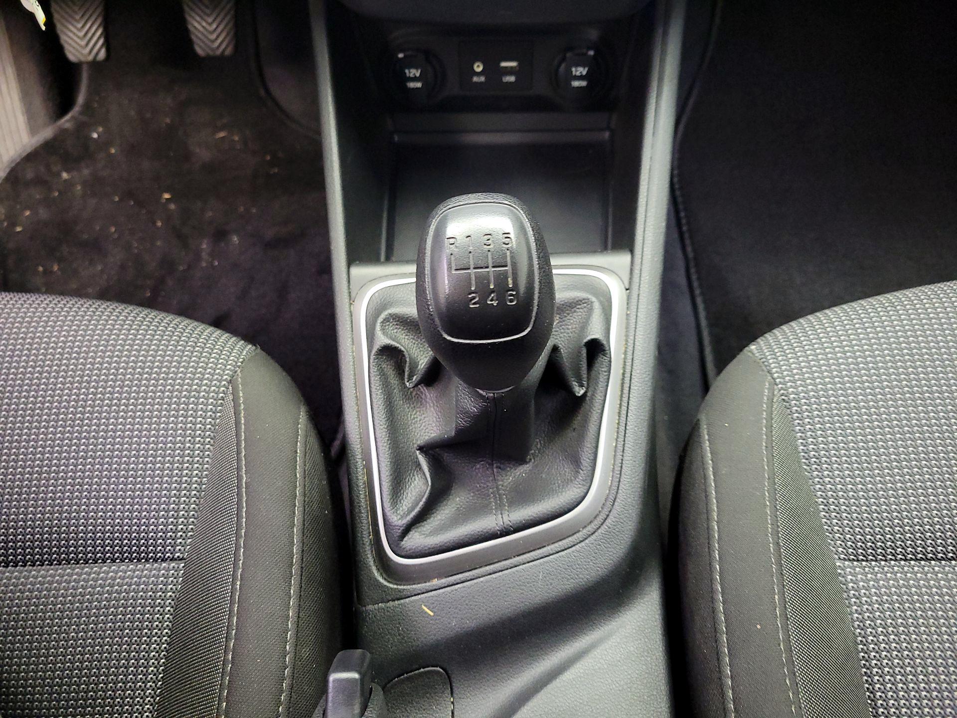 Thumbnail: 2021 Hyundai Accent - 17