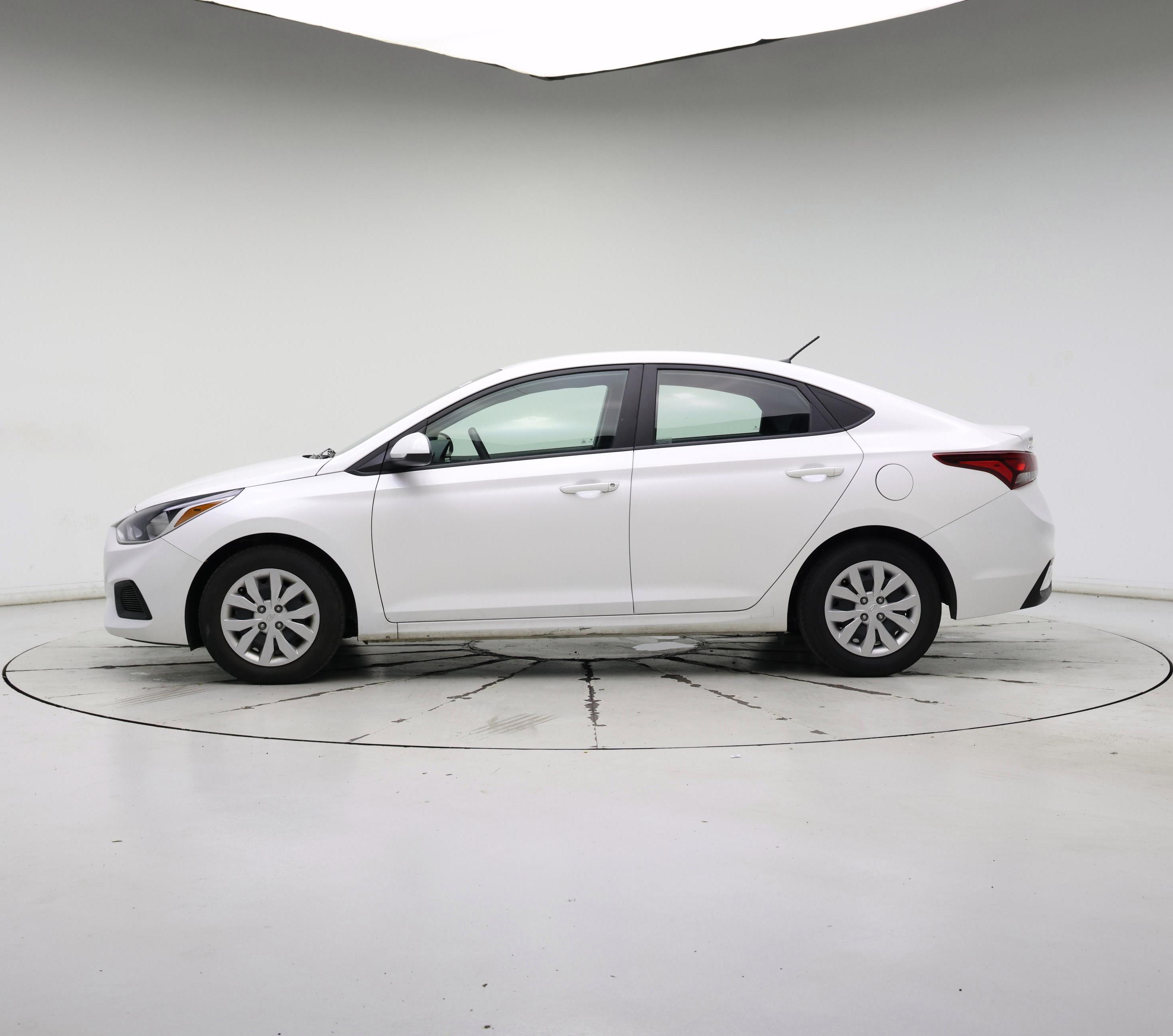 Thumbnail: 2021 Hyundai Accent - 3