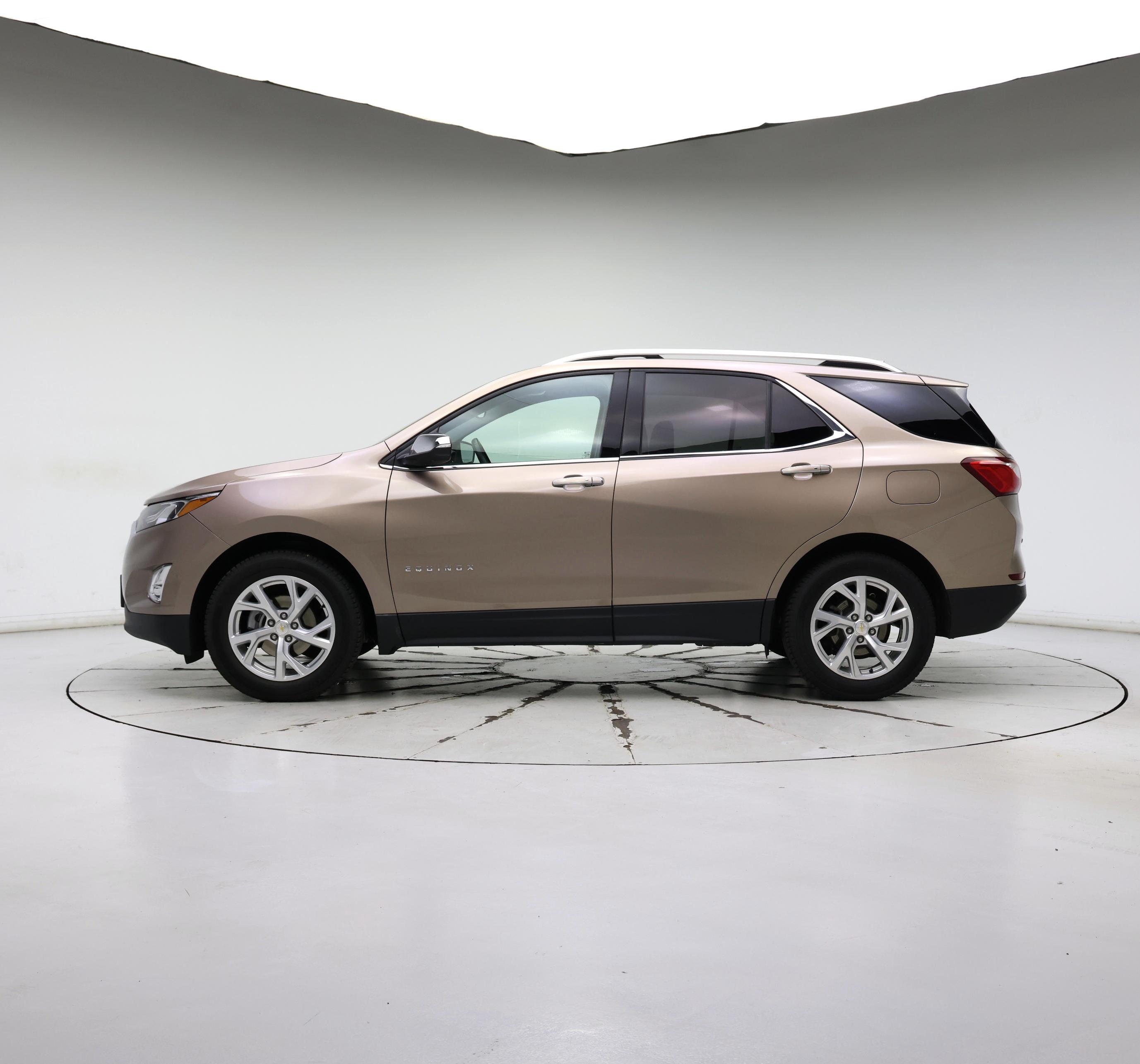 Thumbnail: 2019 Chevrolet Equinox - 3