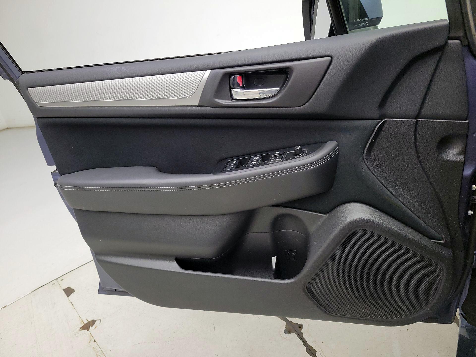 Thumbnail: 2015 Subaru Legacy - 12