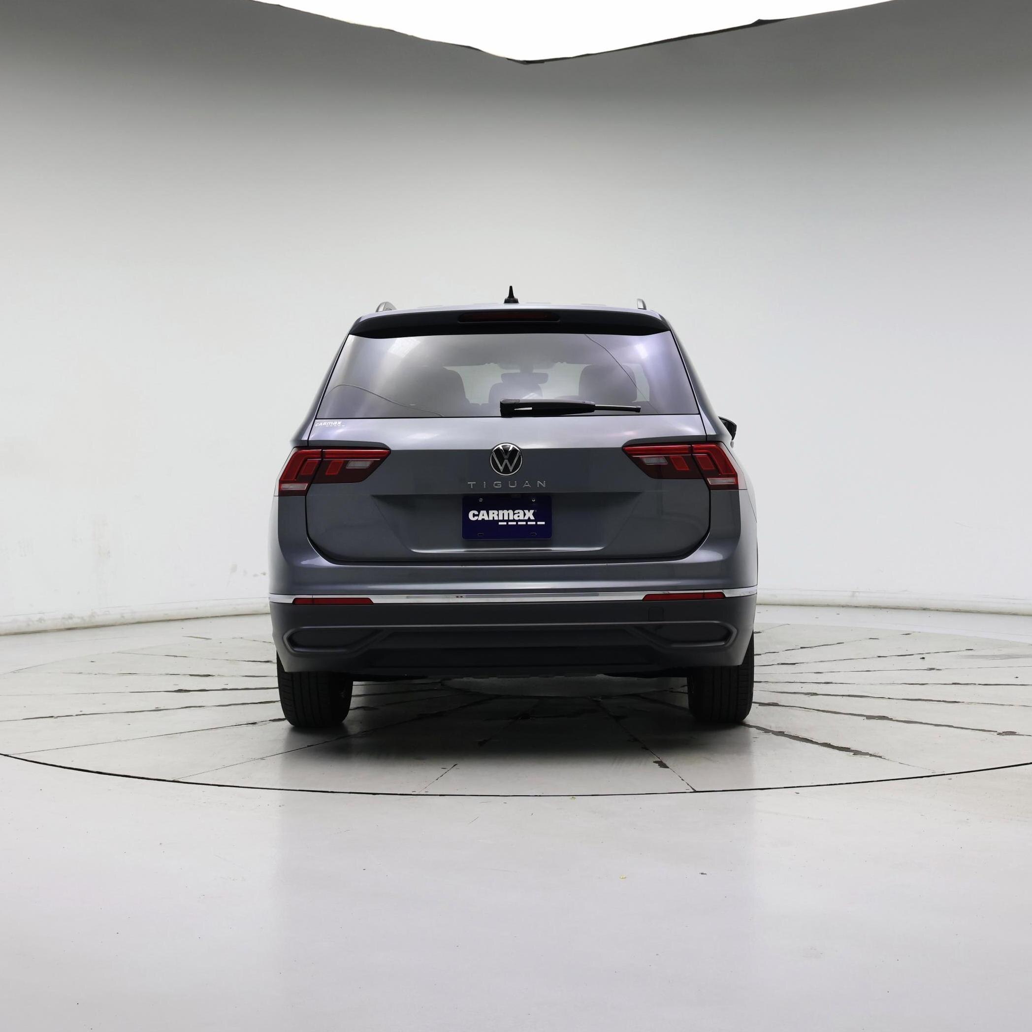 Thumbnail: 2023 Volkswagen Tiguan - 6