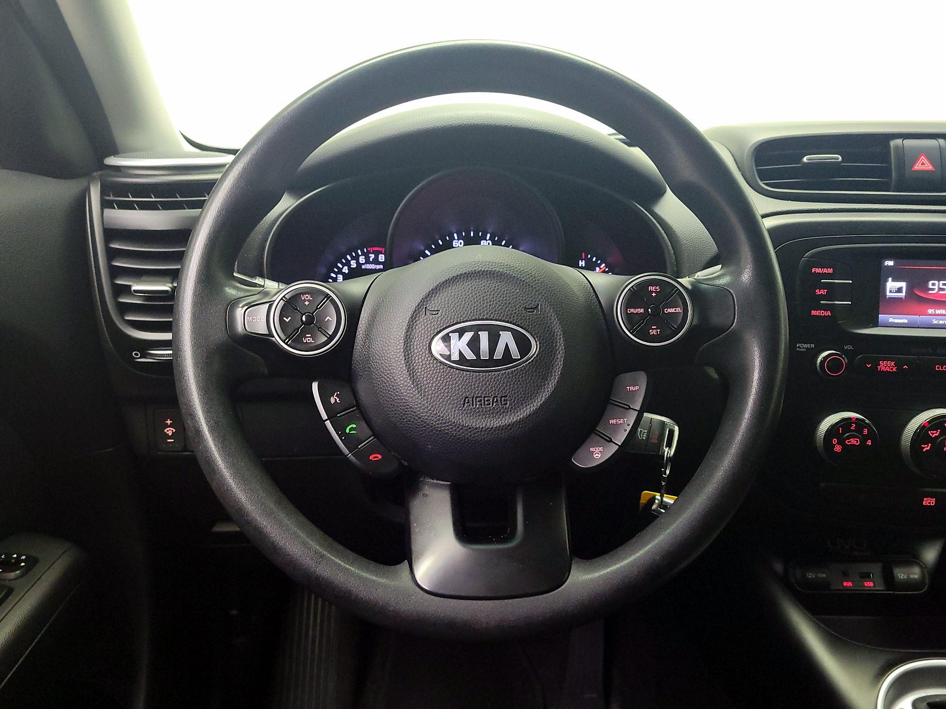 Thumbnail: 2015 Kia Soul - 10