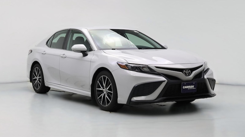 2022 Toyota Camry SE Hero Image