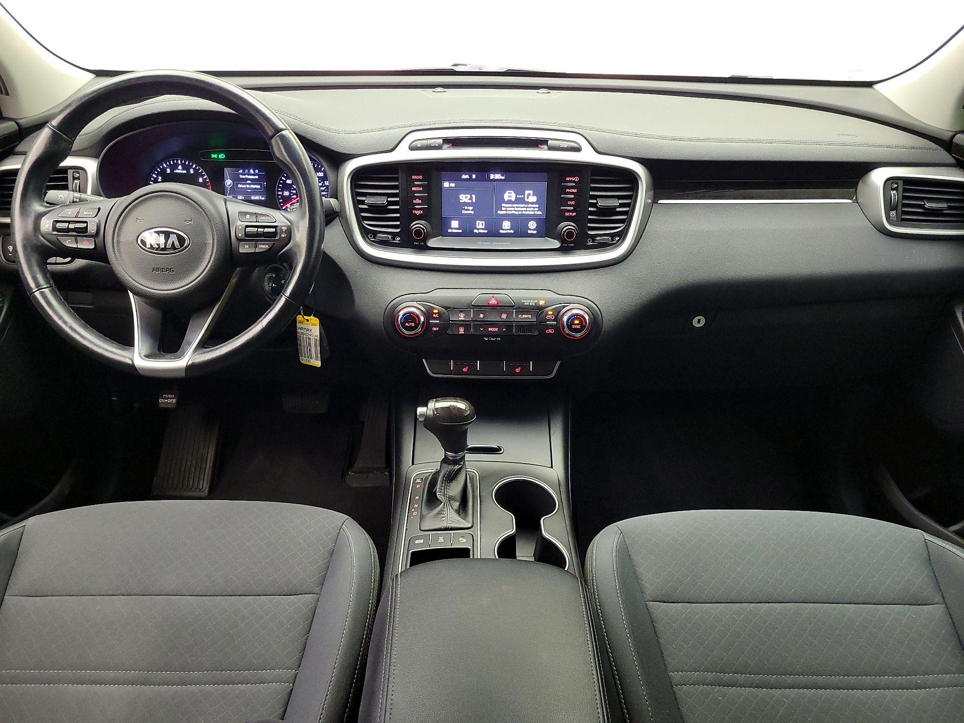 Thumbnail: 2017 Kia Sorento - 9