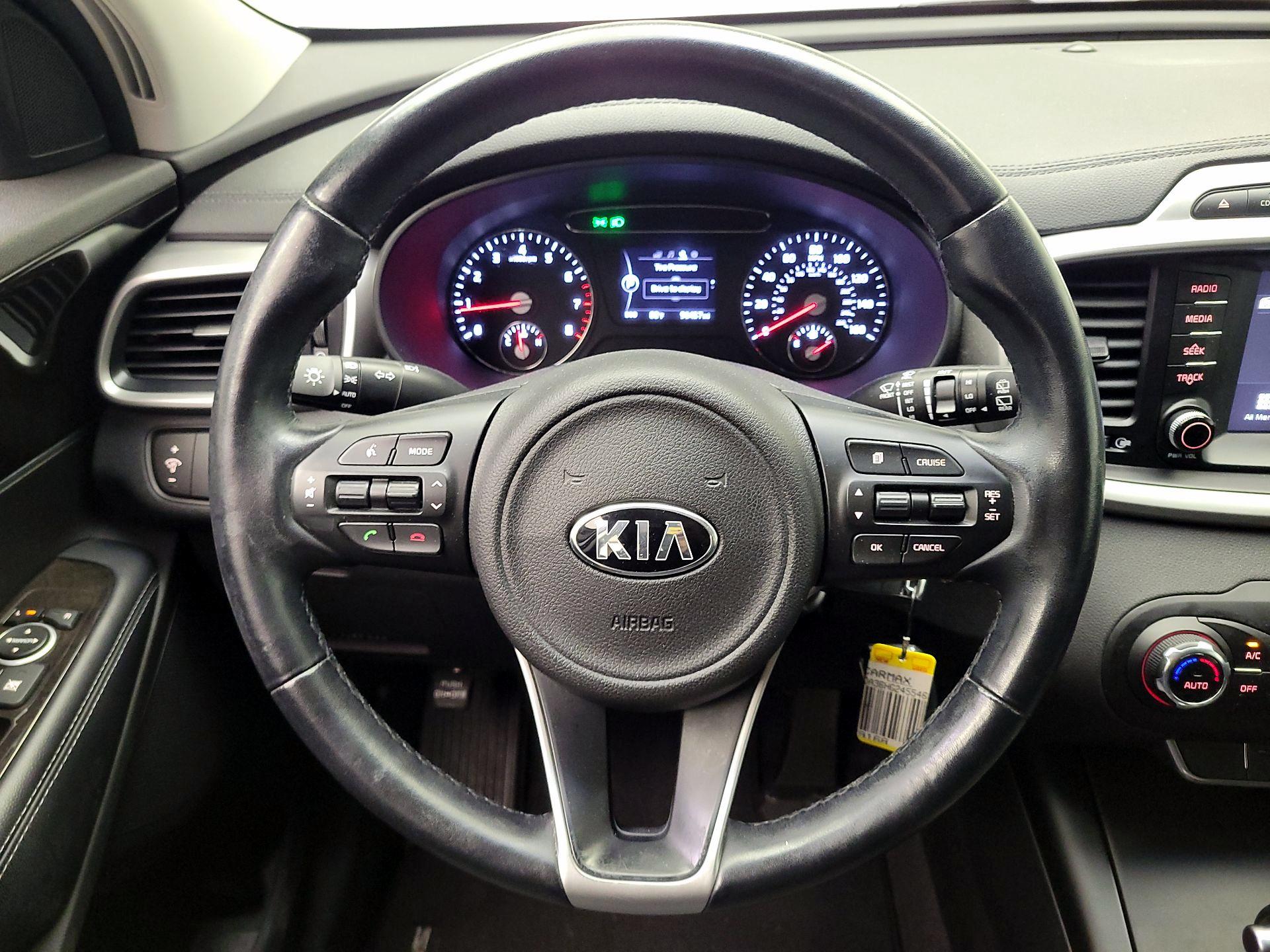 Thumbnail: 2017 Kia Sorento - 10