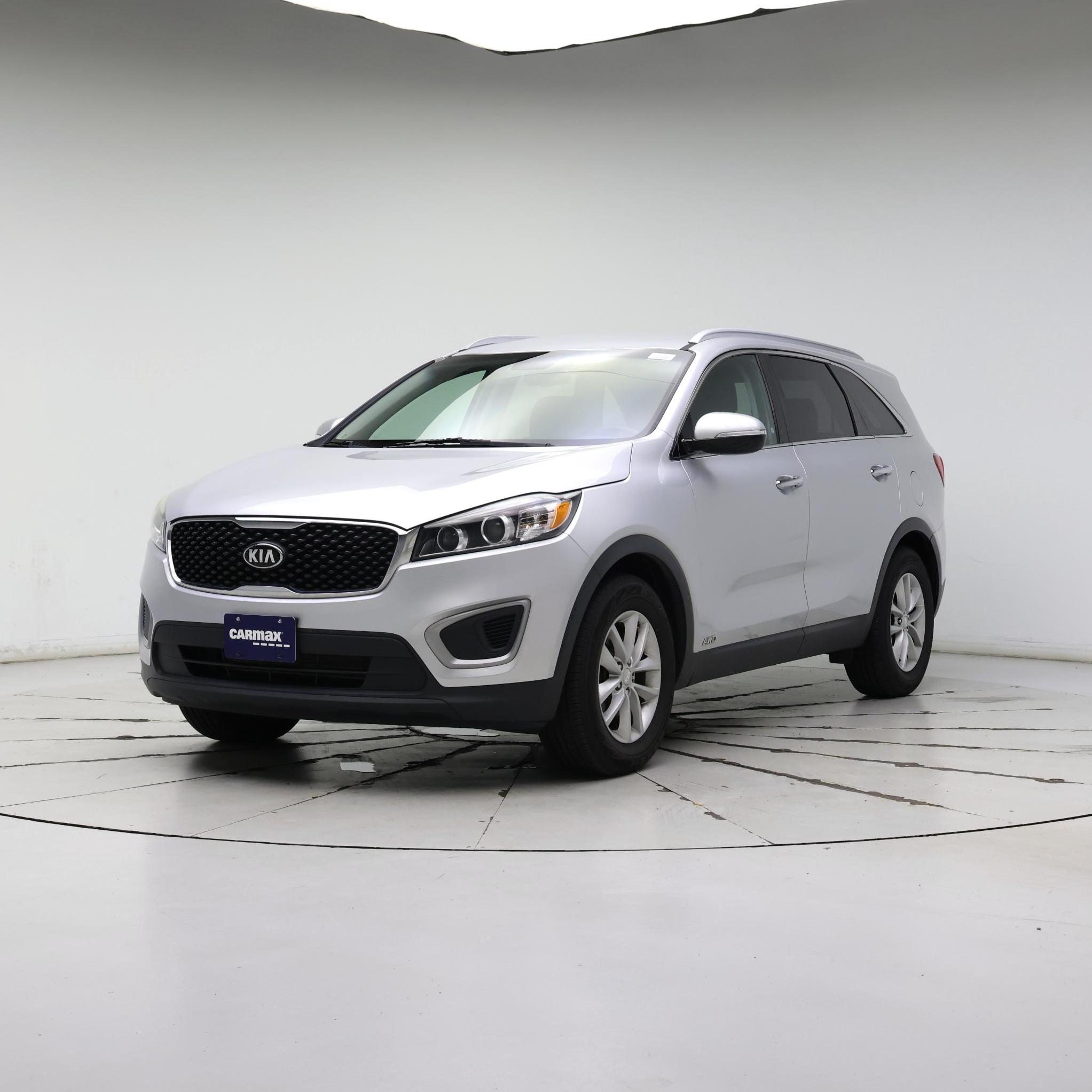 Thumbnail: 2017 Kia Sorento - 4