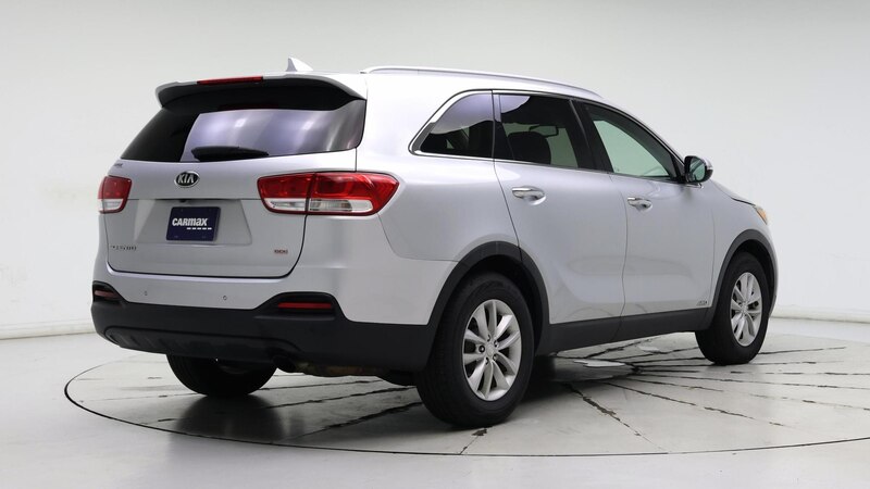 2017 Kia Sorento LX 8