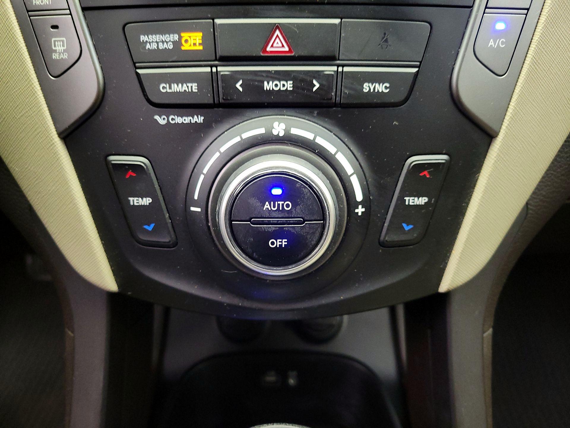 Thumbnail: 2018 Hyundai Santa Fe - 16